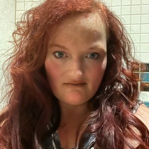 Meet your Posher, Caryn